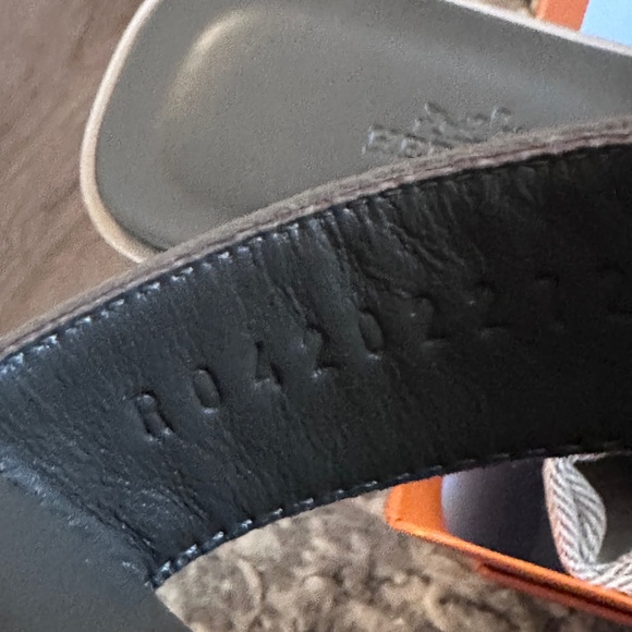 BNWT ORAN slides size 38 - Picture 5 of 10